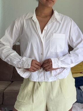 Universal Thread Cream Linen-Look Cropped Shirt